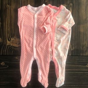 Old Navy footie pajamas - set of 2